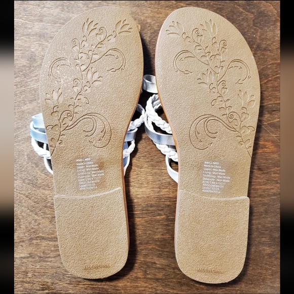 NWOT Sonoma Angelina White and Silver Strappy Sandals L 9/10 - Picture 2 of 3